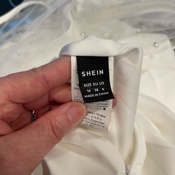 Woman’s White Jumpsuit w/ Tulle Sleeves with Pearls.Wide Leg. Size:Medium NWOT - Picture 15 of 16